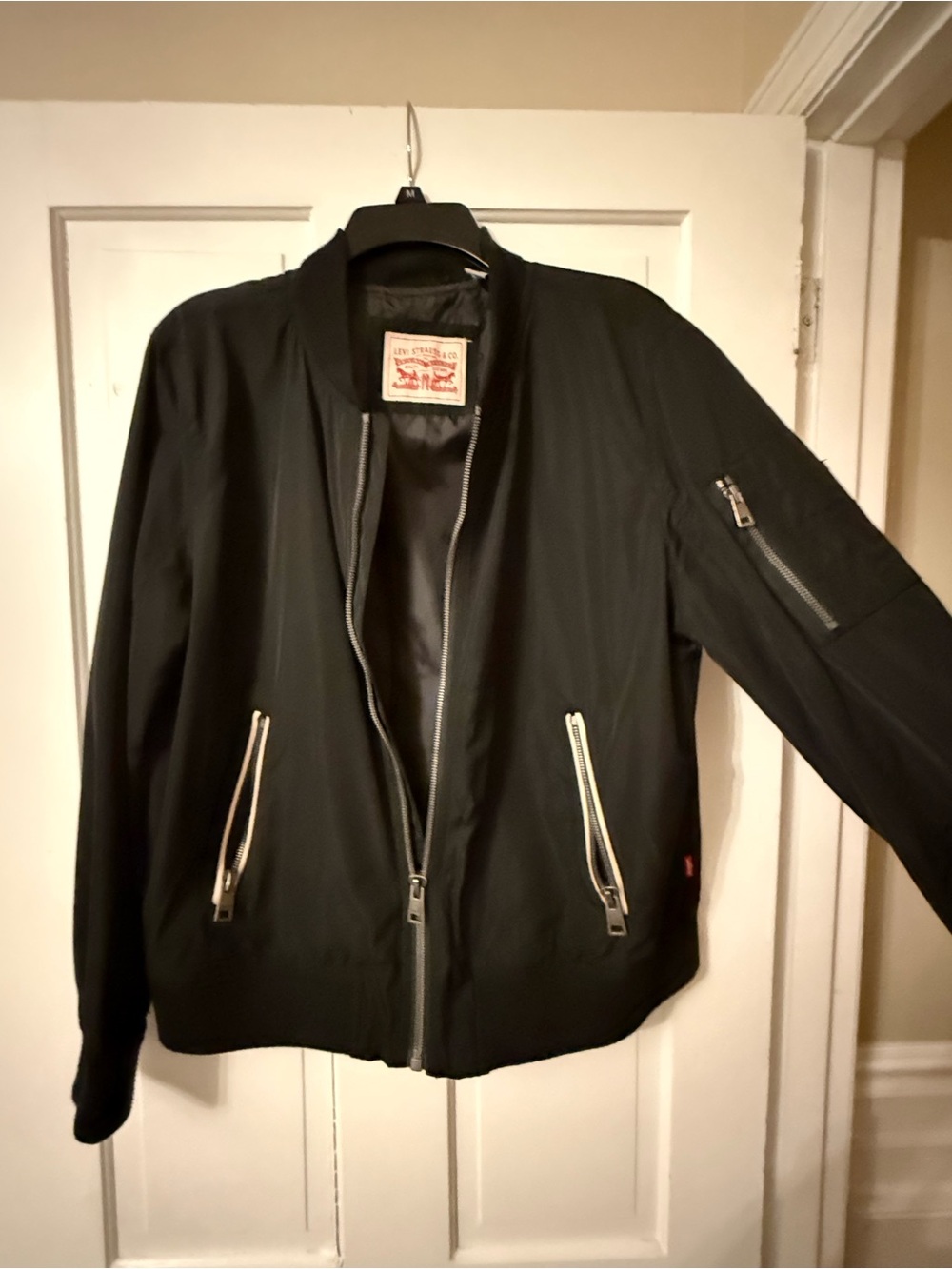 Levi's Black MA-1 Nylon Bomber Jacket Utility Flight Coat
Zip Sleeve Pocket".